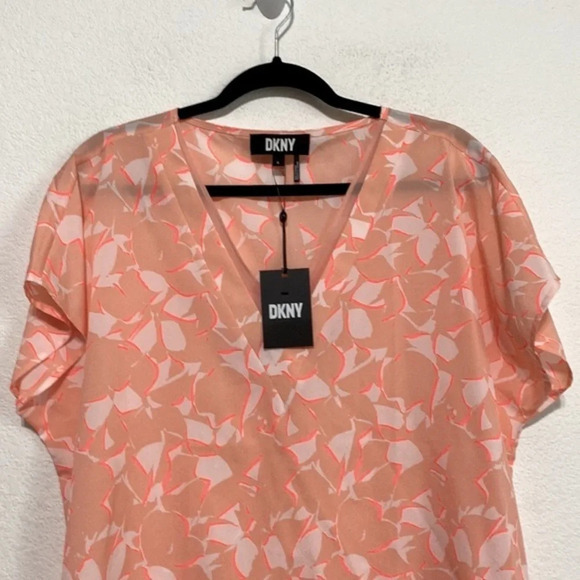 Dkny "NEW" Pastel Peach & White Lightweight Short Sleeve V-neck Blouse Size XL - Picture 3 of 8